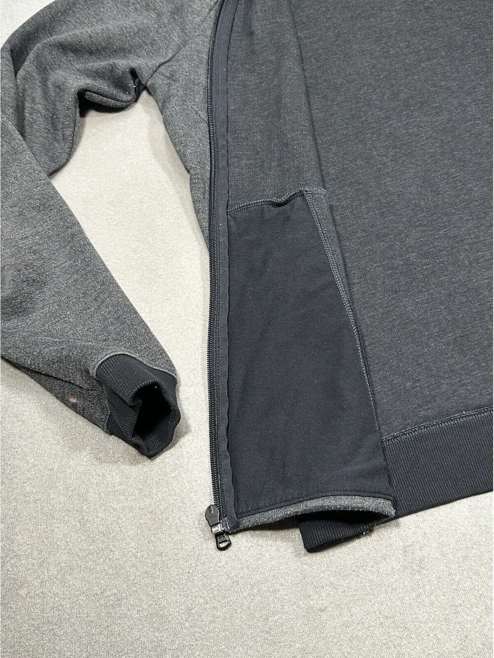 Under Armour Men’s Medium Fitted Full Zip Jacket Gray Athletic Activewear